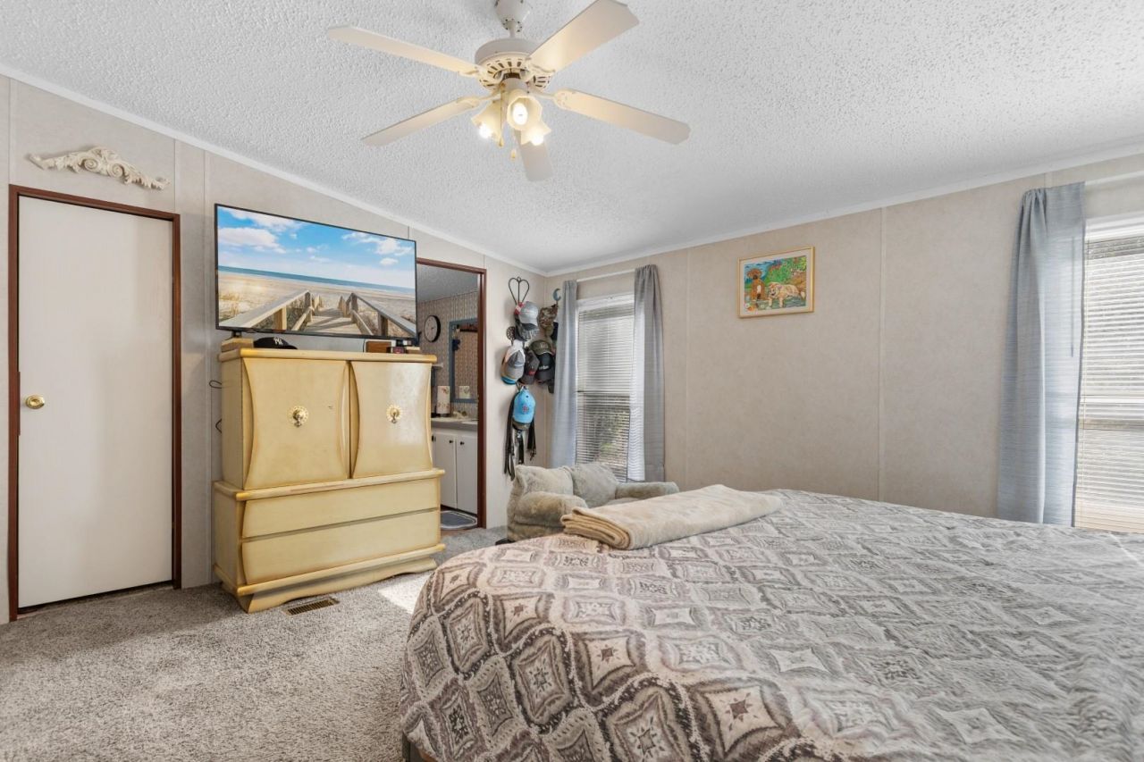 881 Rowe Pond Rd. Photo 14