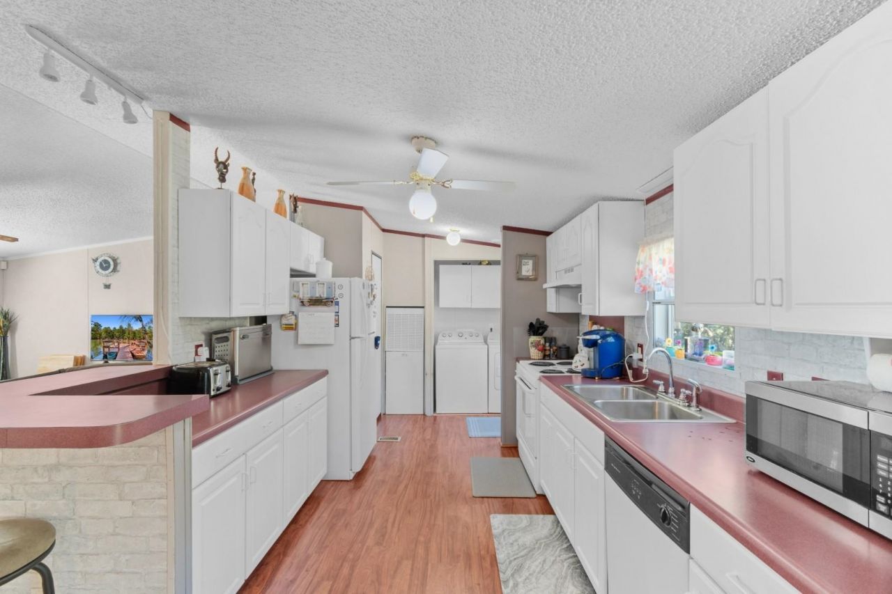 881 Rowe Pond Rd. Photo 4