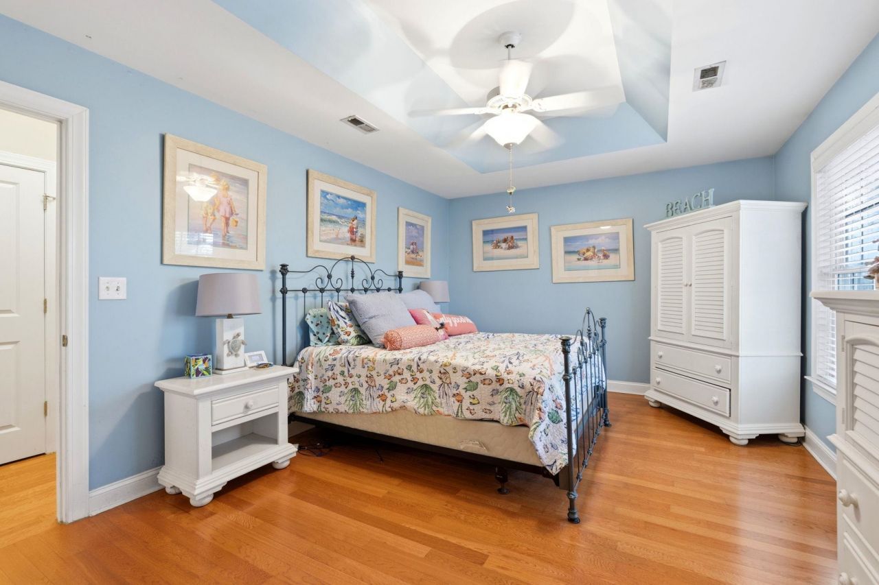 611 South Palmetto Way Photo 22