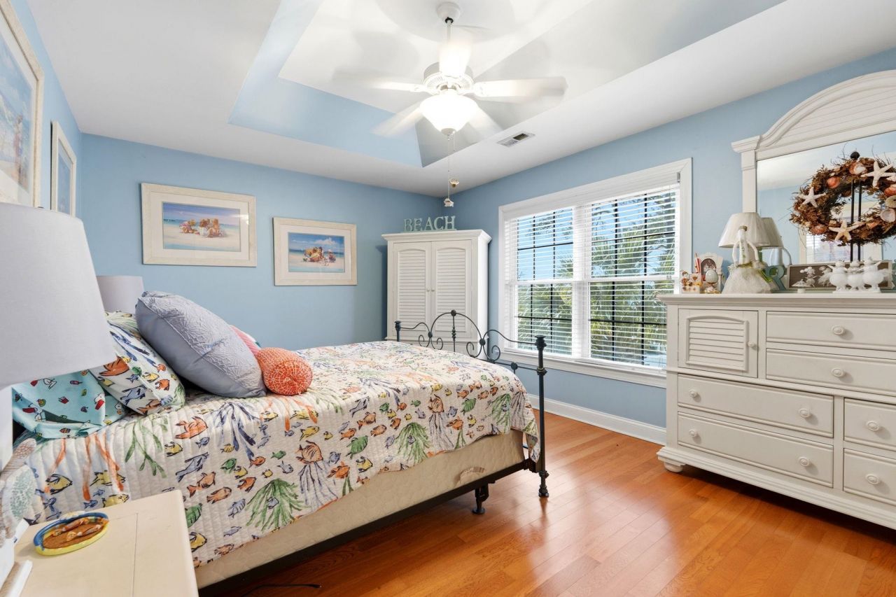 611 South Palmetto Way Photo 6