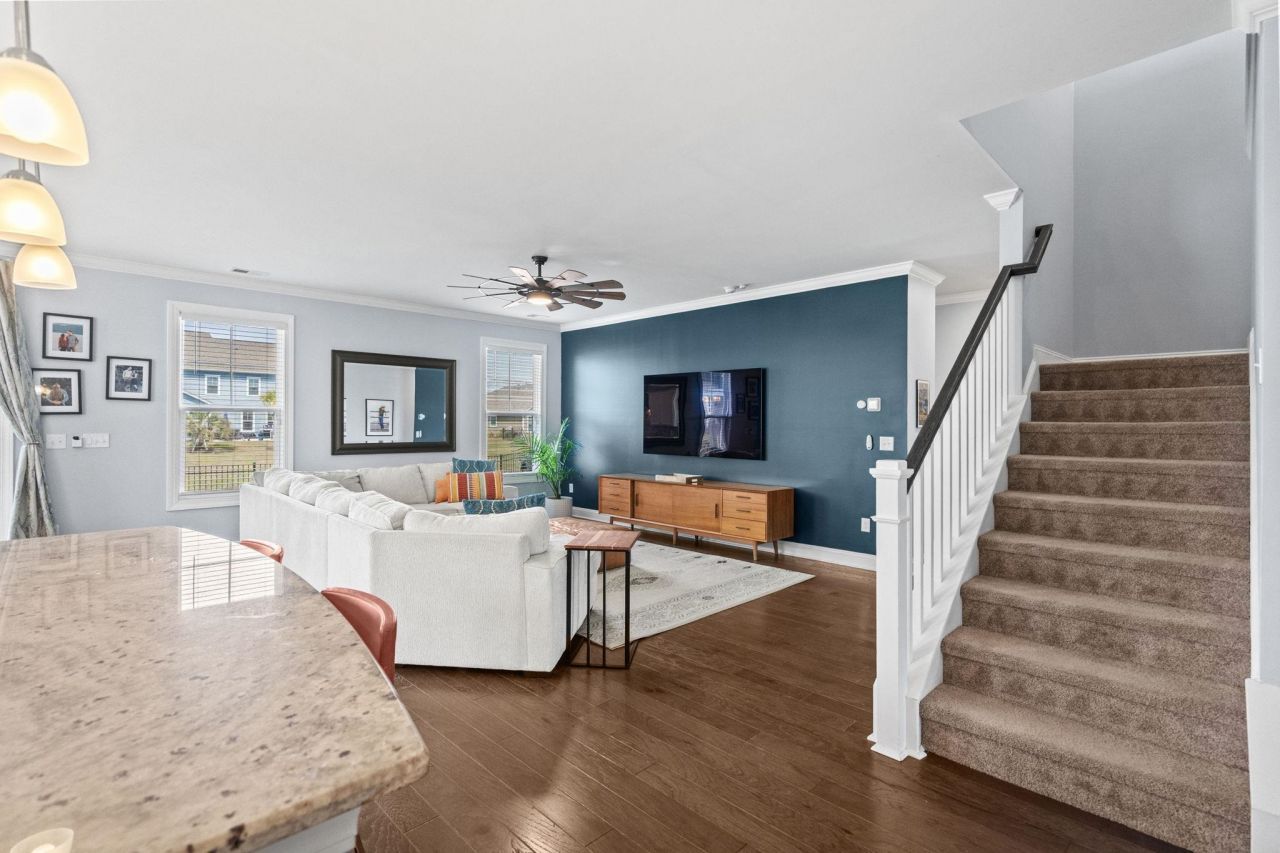 2659 Stellar Loop Photo 8