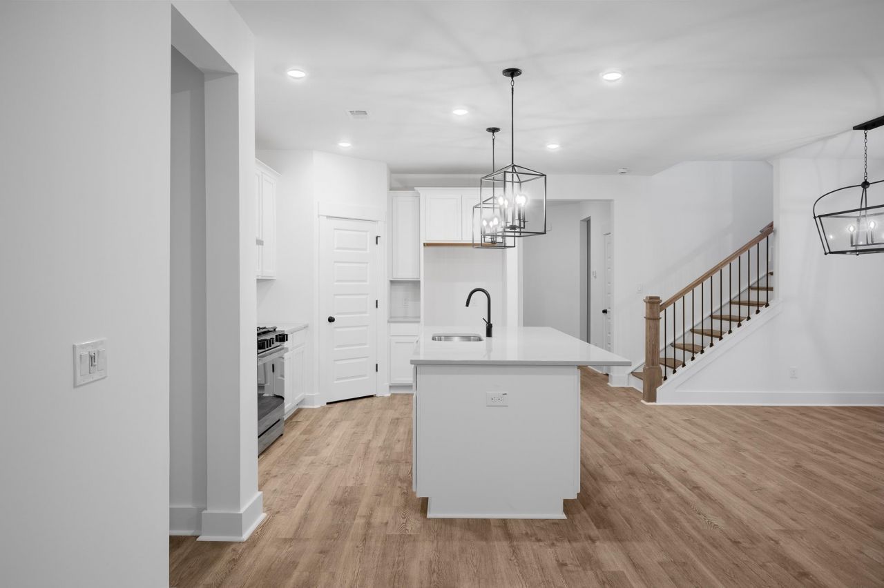 4950 Huckleberry Ln. Photo 6