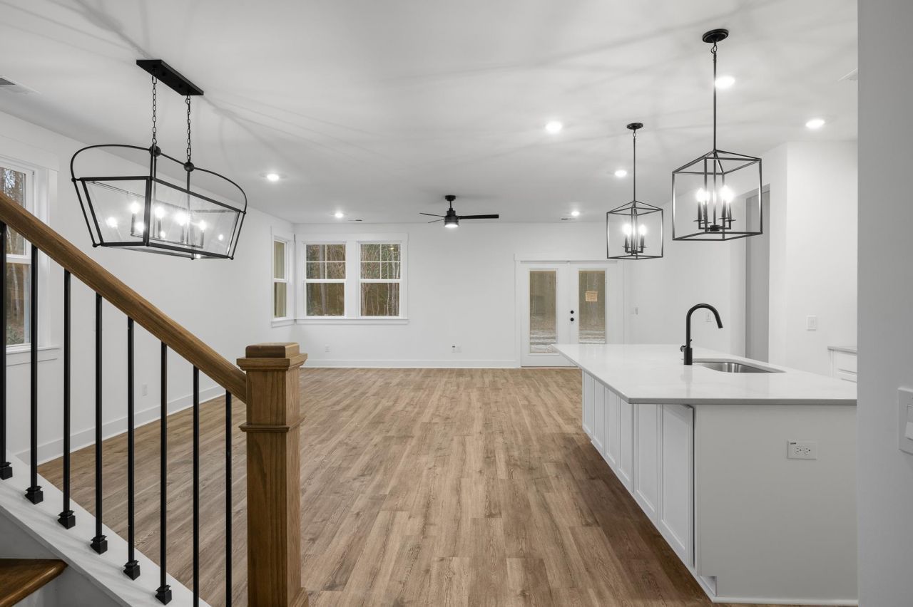 4950 Huckleberry Ln. Photo 9