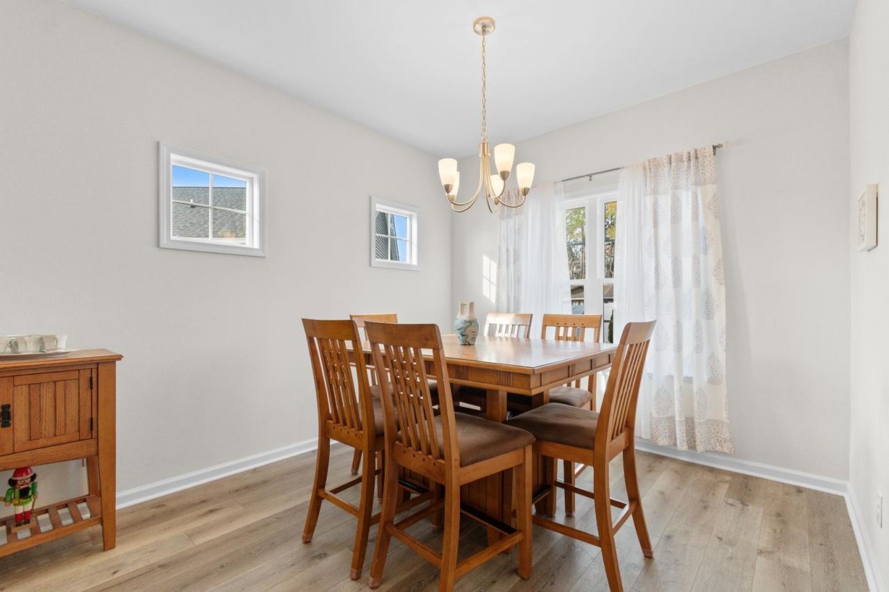 655 Rycola Circle Photo 11