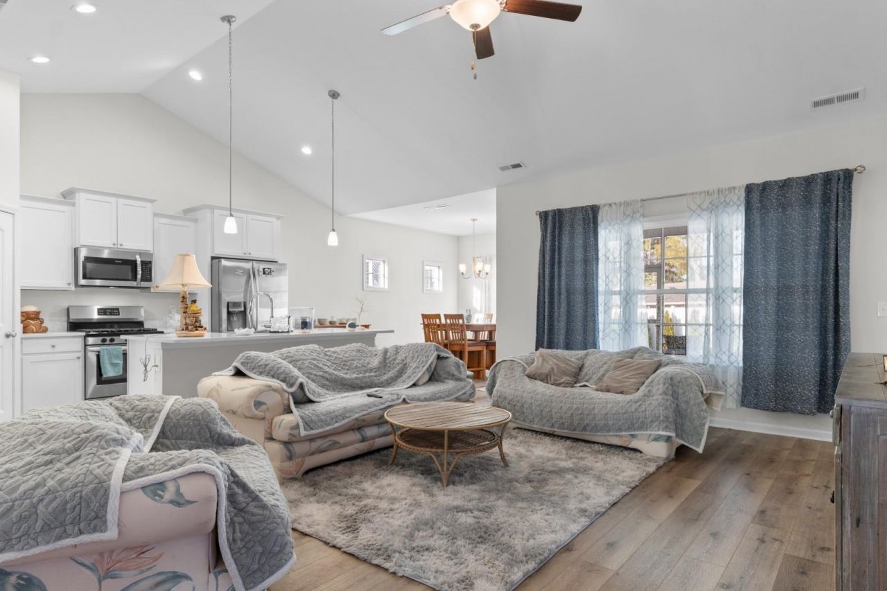 655 Rycola Circle Photo 8