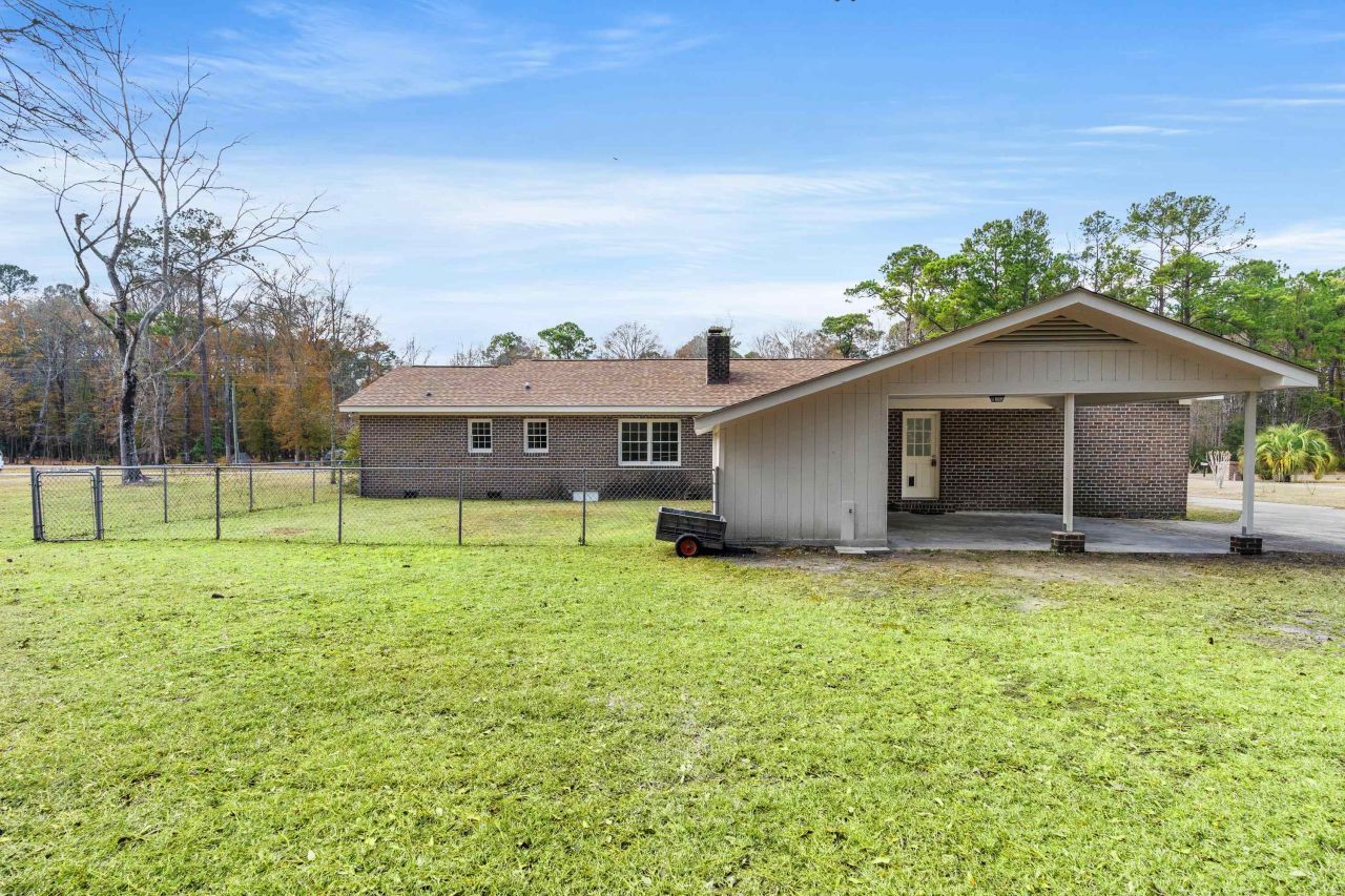 83 Pond St.  Photo 20