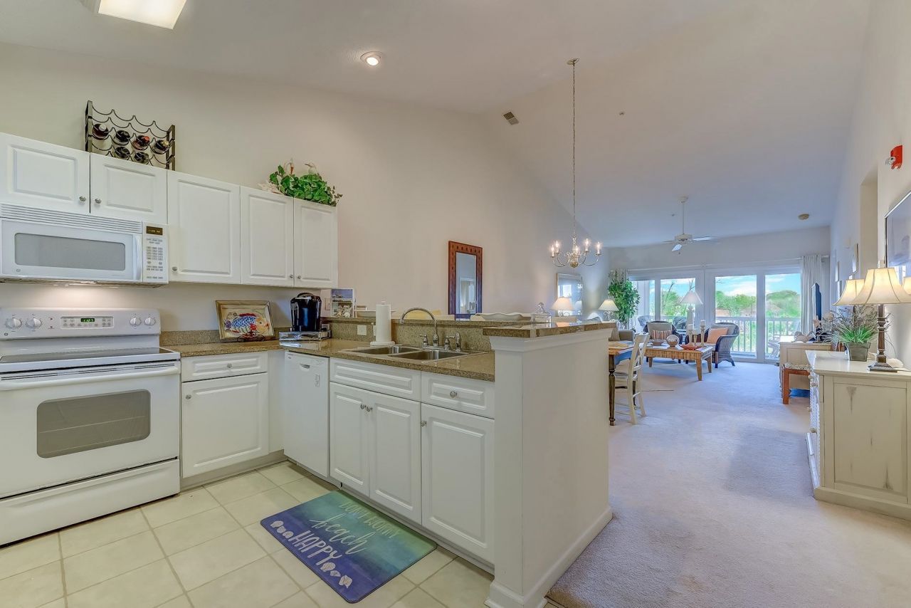 601 Hillside Dr. Photo 4