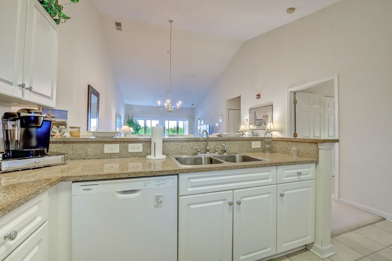 601 Hillside Dr. Photo 5