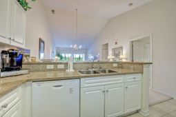 601 Hillside Dr. photo 4