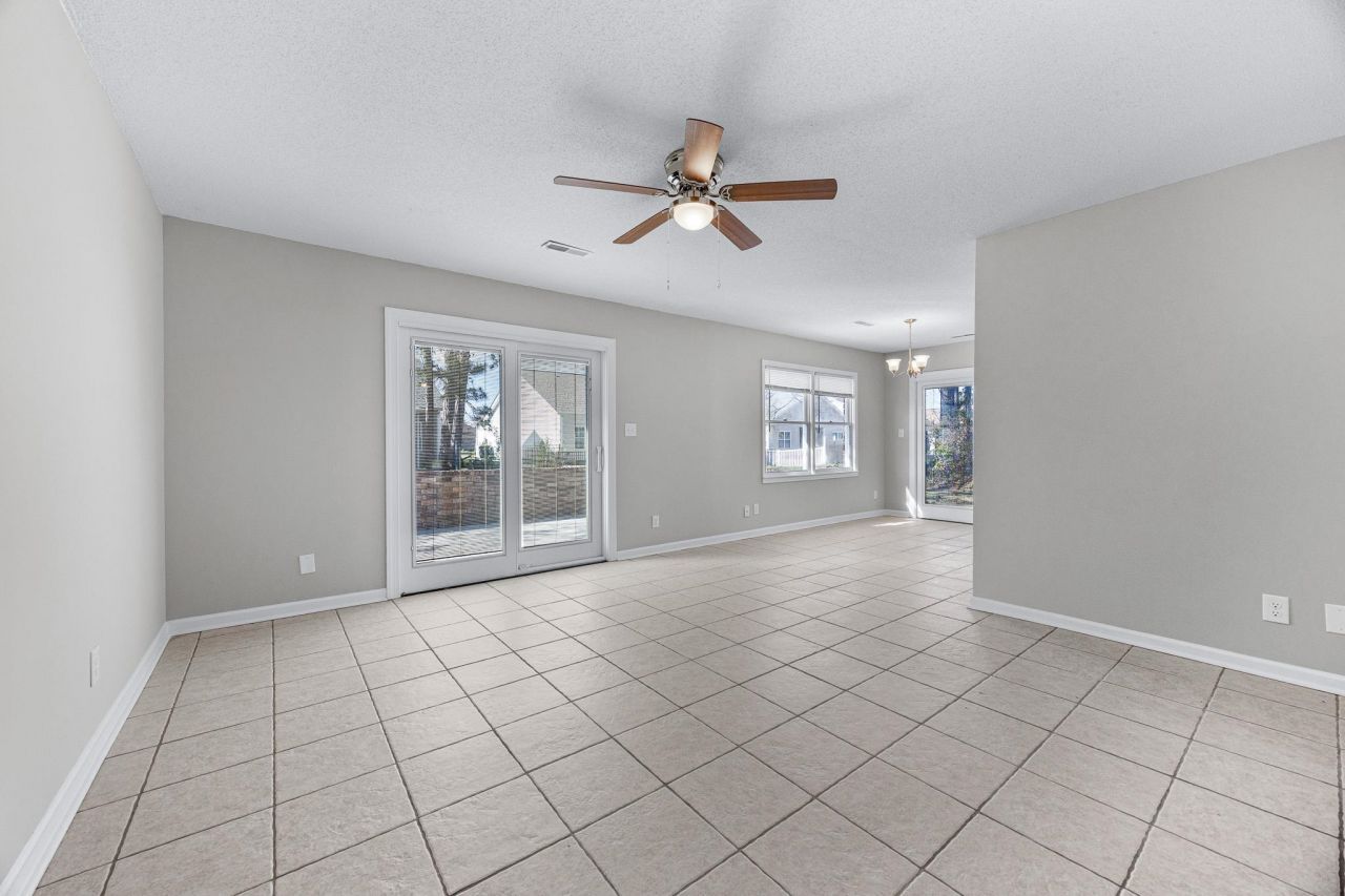 522 Plantation Dr. Photo 18