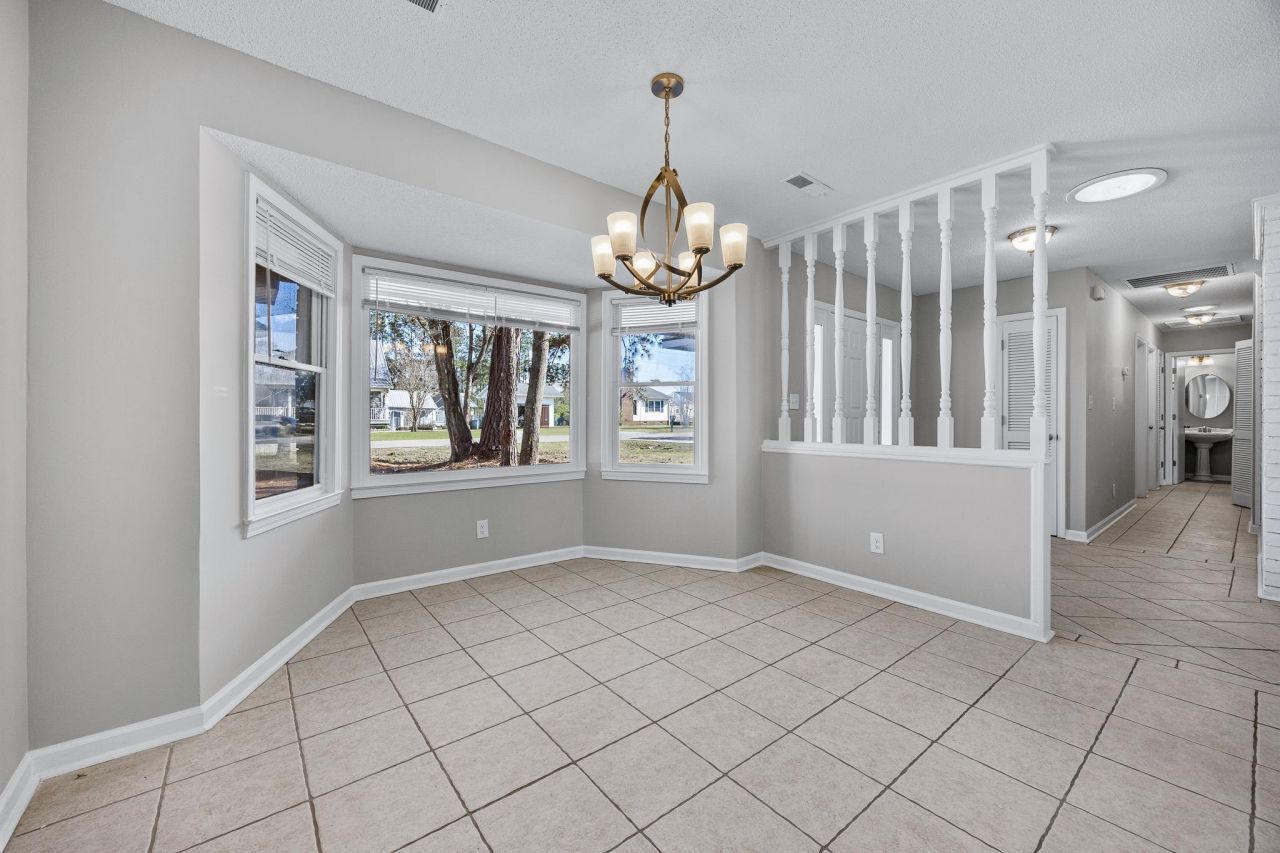 522 Plantation Dr. Photo 7