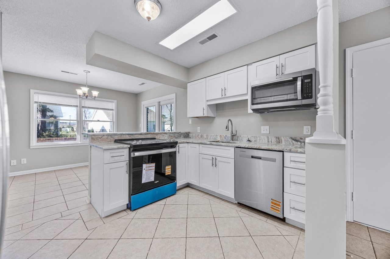 522 Plantation Dr. Photo 8