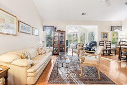 1650 Sedgefield Dr. photo 4