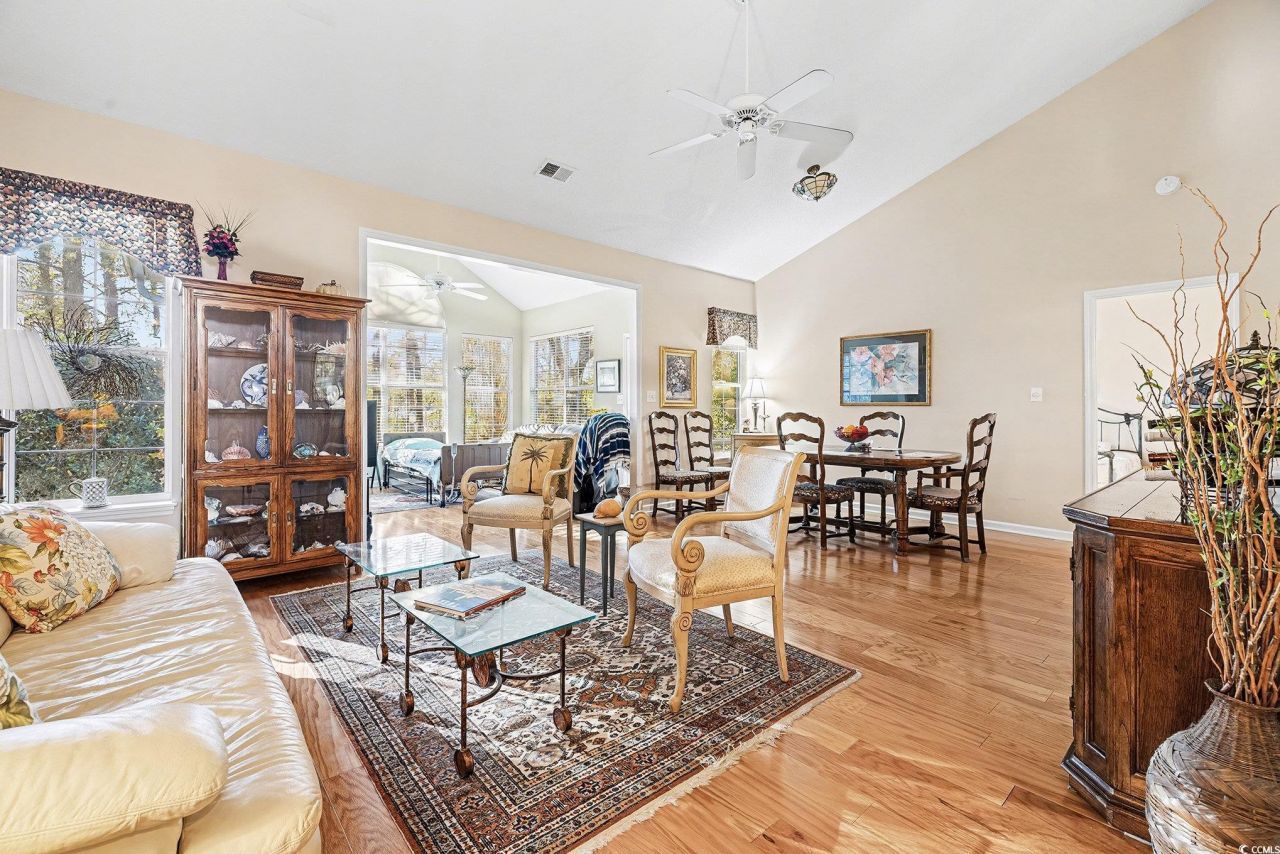 1650 Sedgefield Dr. Photo 5