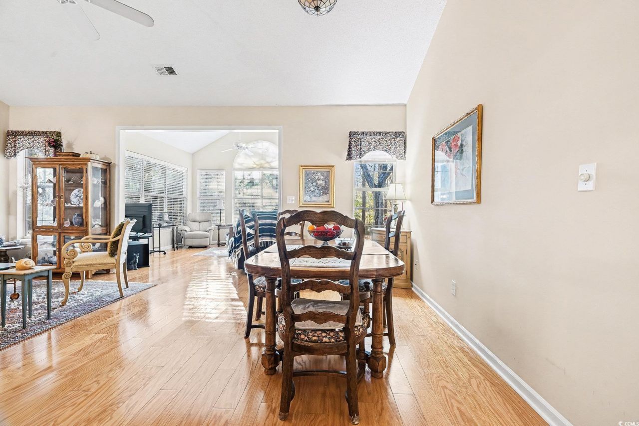 1650 Sedgefield Dr. Photo 8