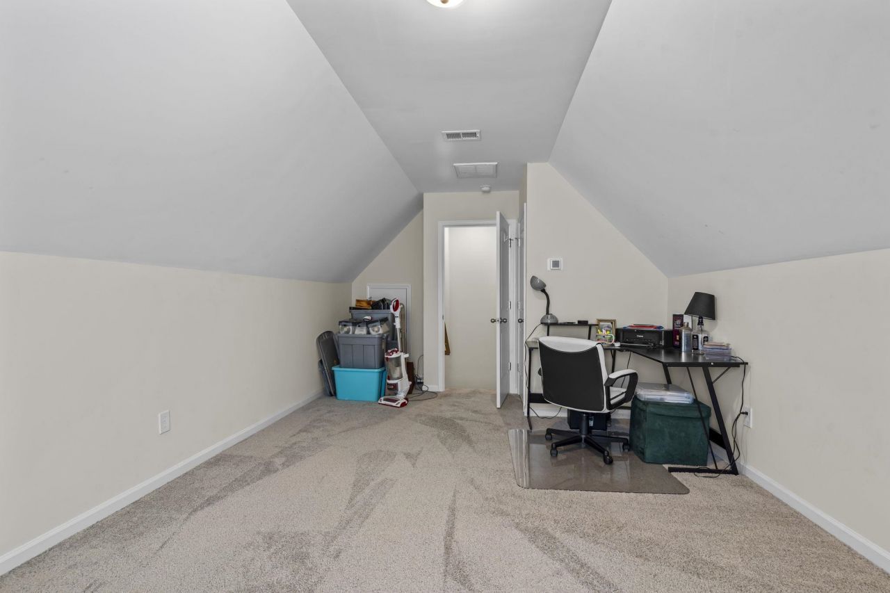 232 Red Maple Loop Photo 9