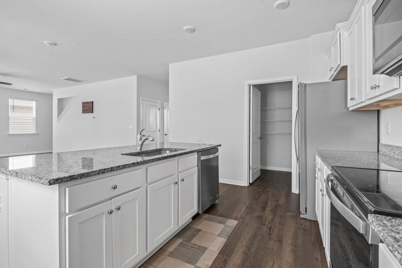 543 Meadowgrass Ct. Photo 10