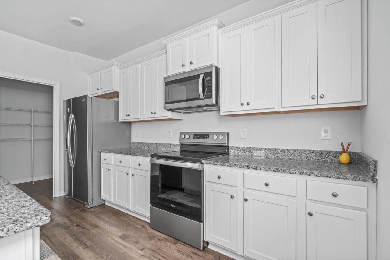 543 Meadowgrass Ct. Photo 11