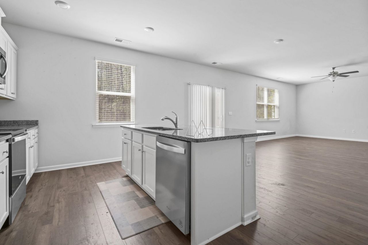 543 Meadowgrass Ct. Photo 13