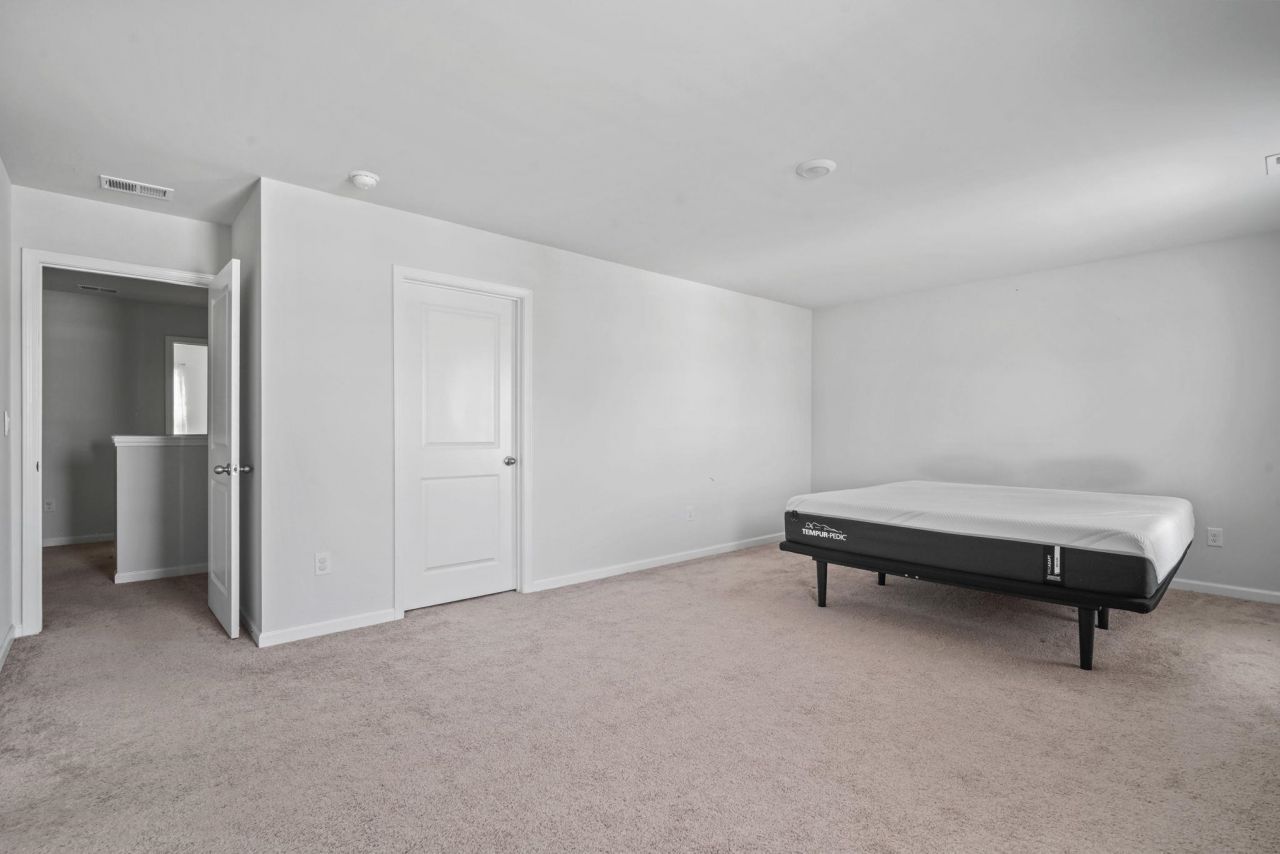 543 Meadowgrass Ct. Photo 18