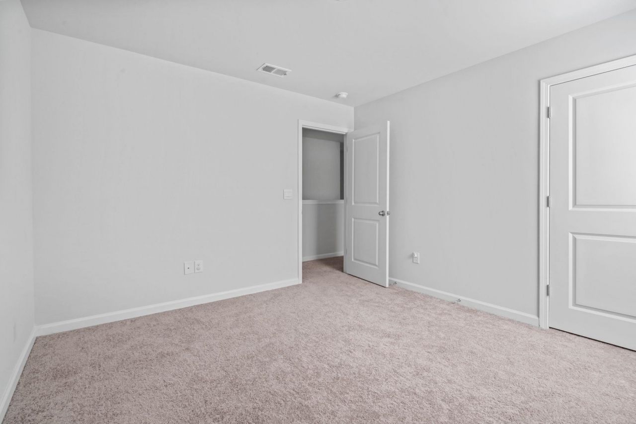 543 Meadowgrass Ct. Photo 27