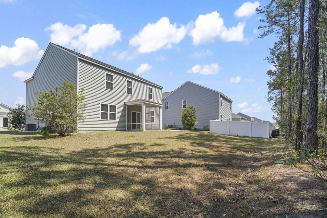 543 Meadowgrass Ct. Photo 31