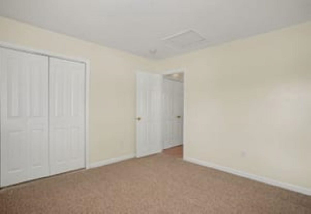 2620 Holmes Ct. S Photo 34