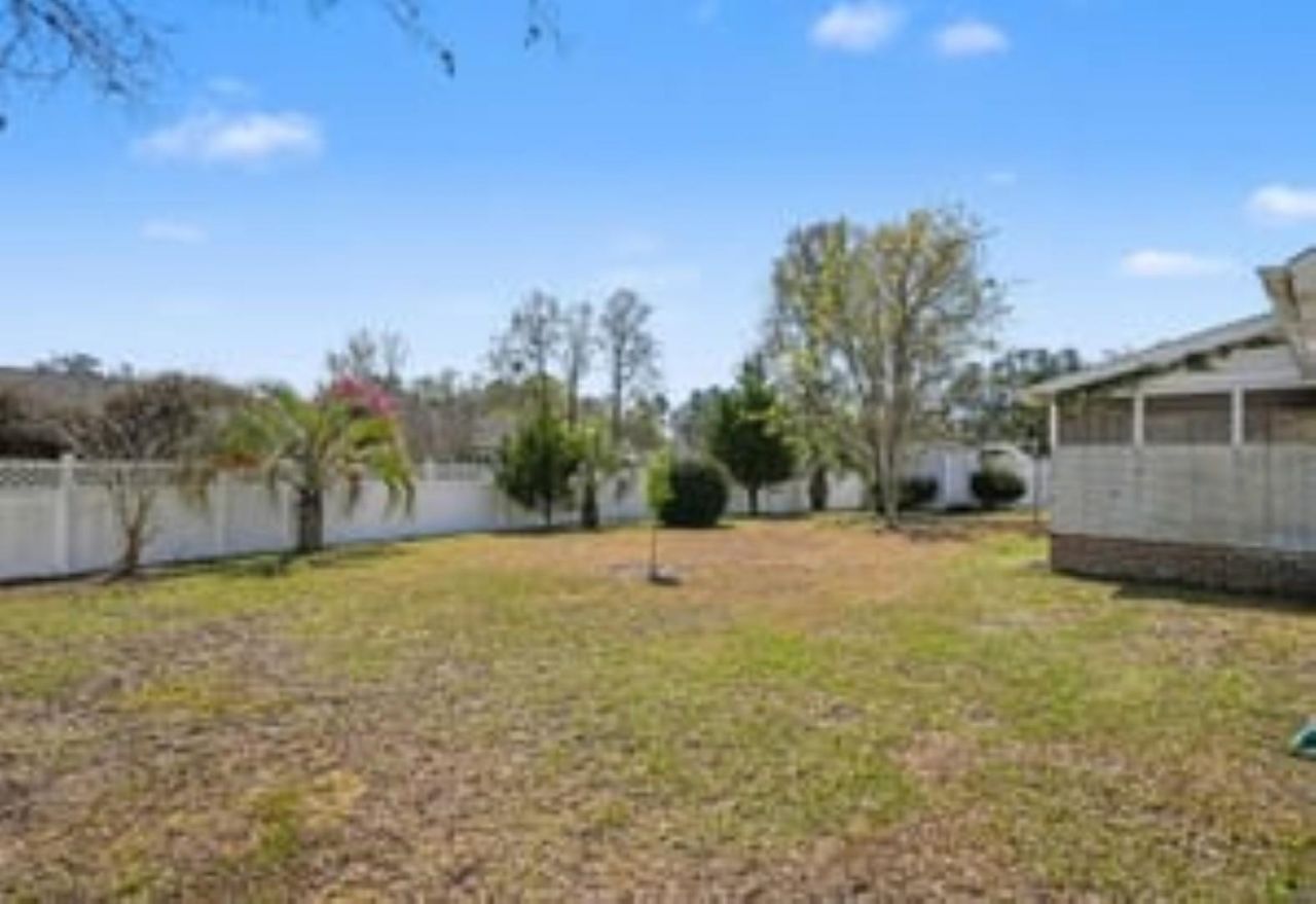 2620 Holmes Ct. S Photo 40