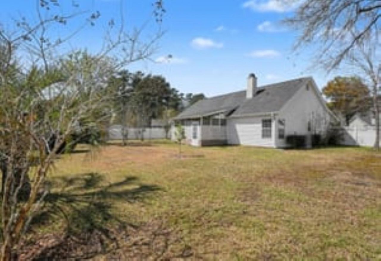 2620 Holmes Ct. S Photo 42