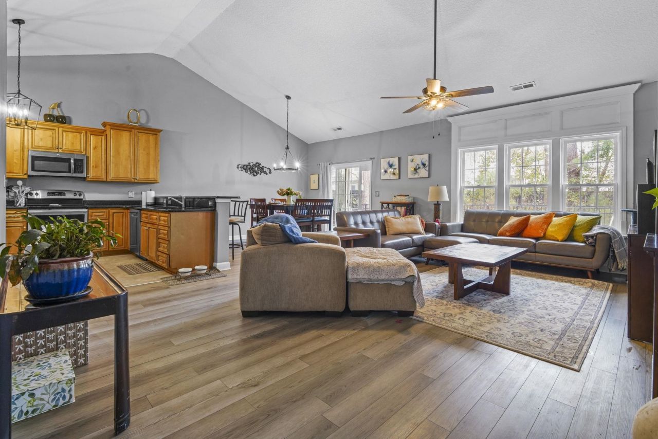 785 Rambler Ct. Photo 11