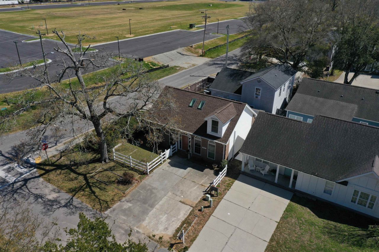 9590 Kings Rd. Photo 16