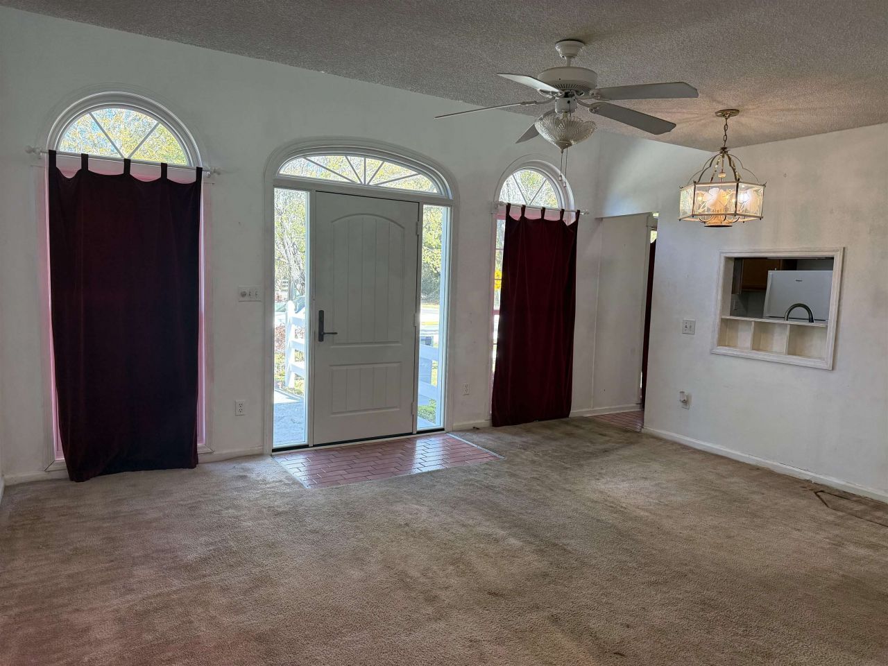 9590 Kings Rd. Photo 7