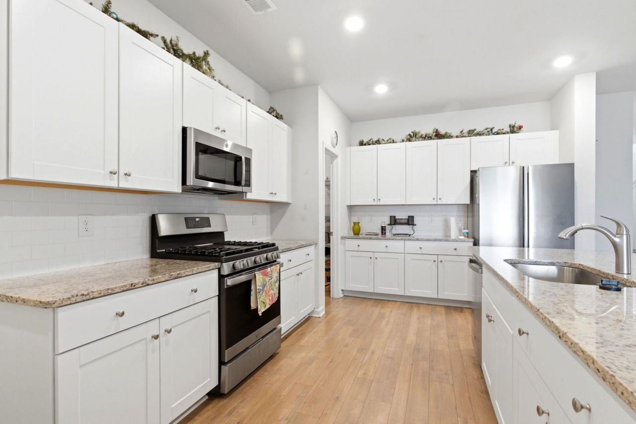 723 Joywood Dr. Photo 11