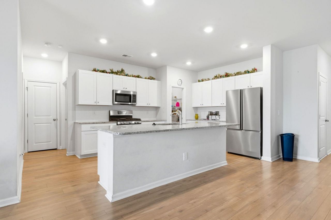 723 Joywood Dr. Photo 15