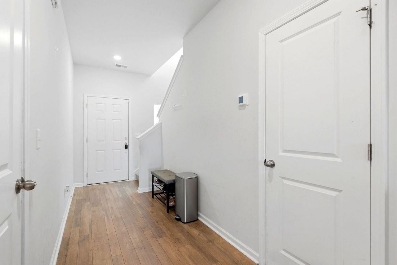 723 Joywood Dr. Photo 6