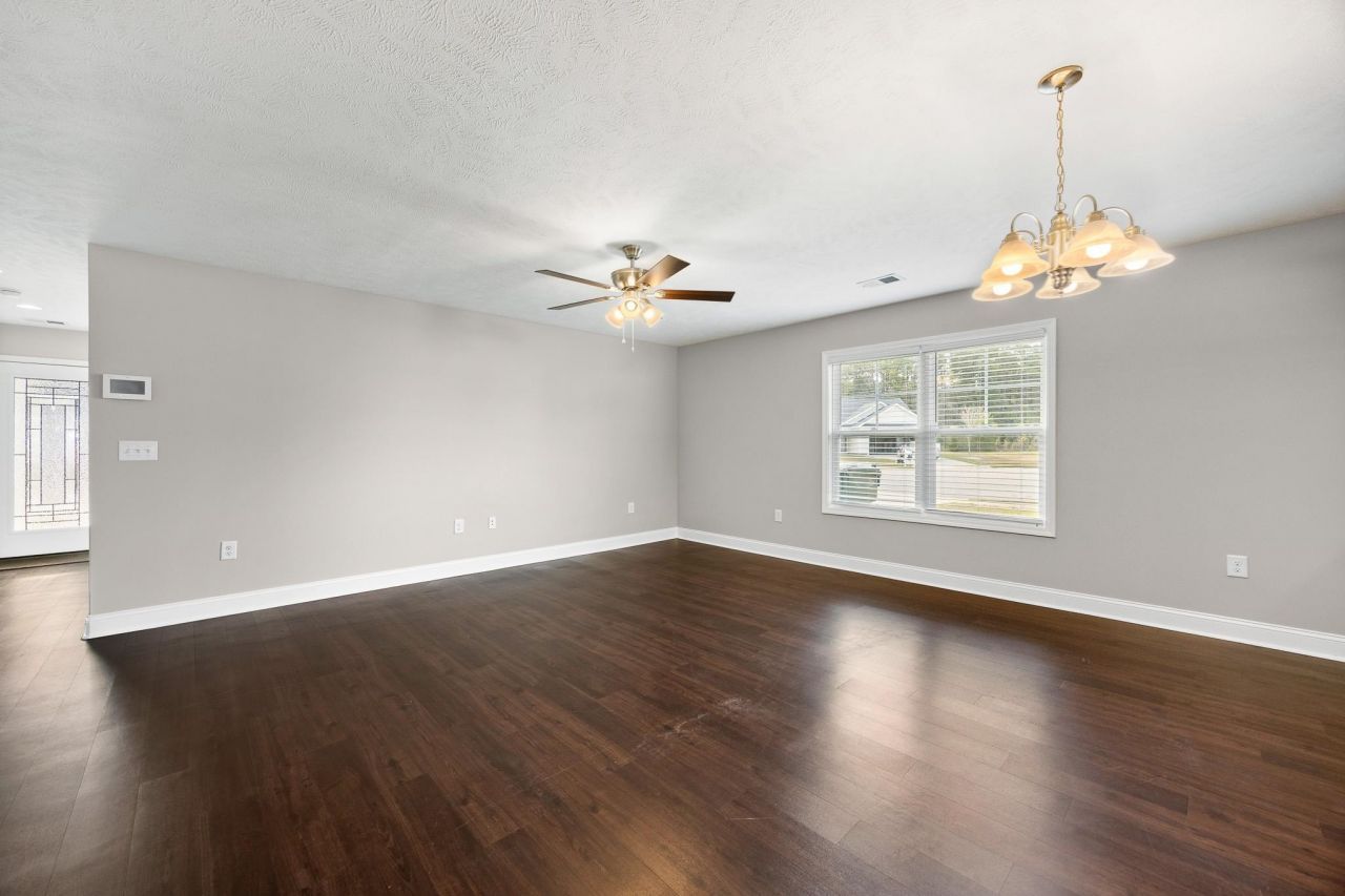 3124 Slade Dr. Photo 13