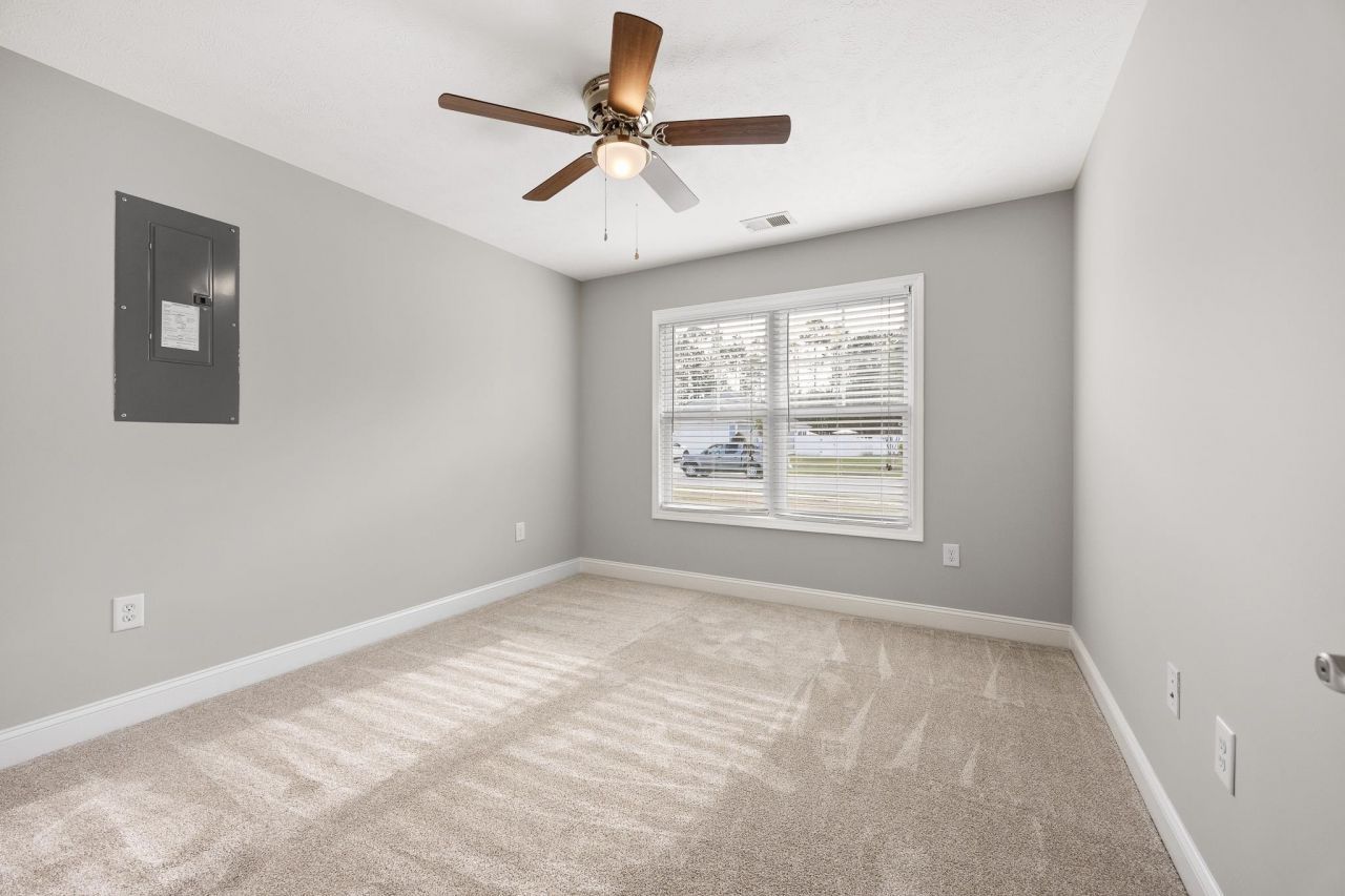 3124 Slade Dr. Photo 21