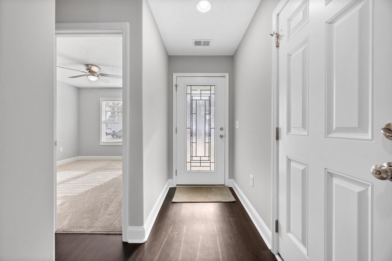 3124 Slade Dr. Photo 6