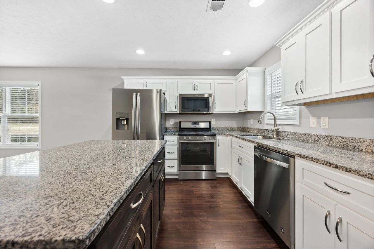 3124 Slade Dr. Photo 9