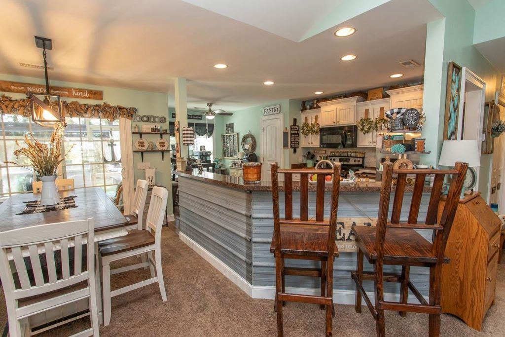 242 Blue Jacket Dr. Photo 10