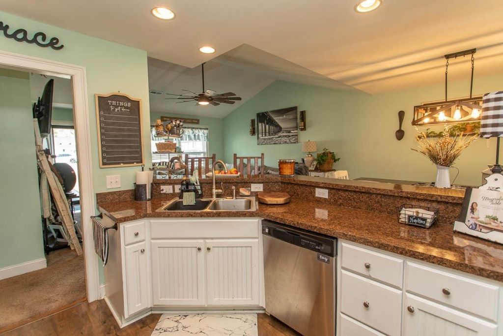 242 Blue Jacket Dr. Photo 13