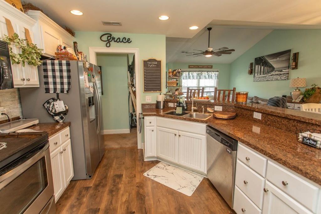 242 Blue Jacket Dr. Photo 14