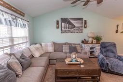 242 Blue Jacket Dr. photo 4