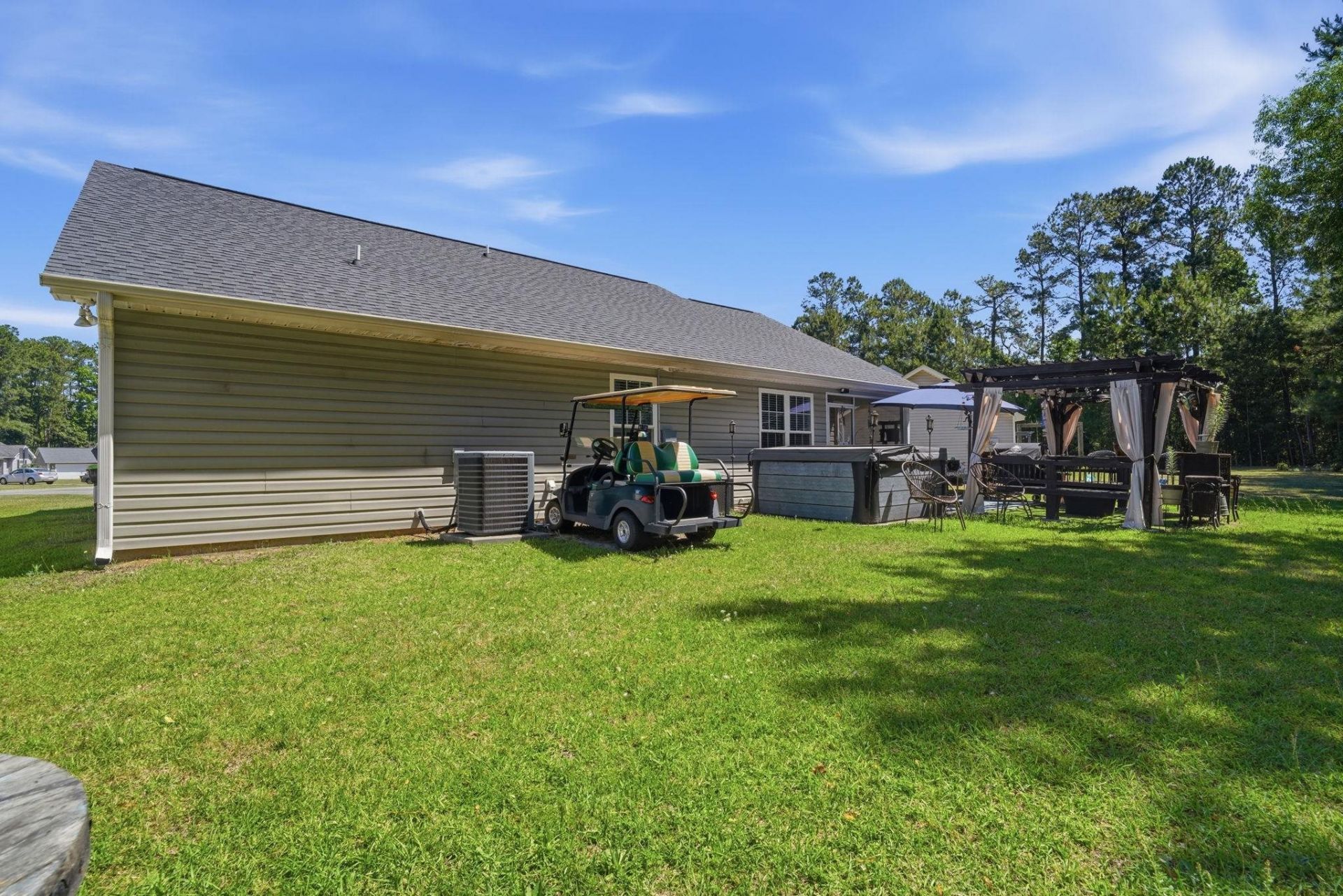 242 Blue Jacket Dr. Photo 20