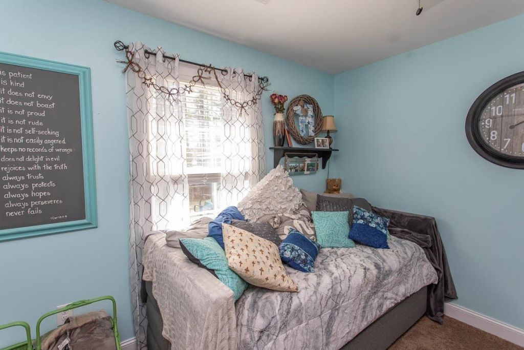 242 Blue Jacket Dr. Photo 29