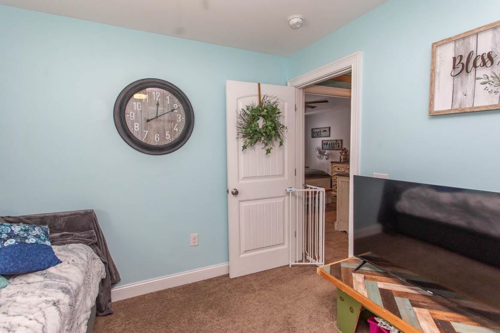 242 Blue Jacket Dr. Photo 31