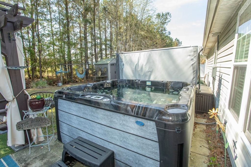 242 Blue Jacket Dr. Photo 41