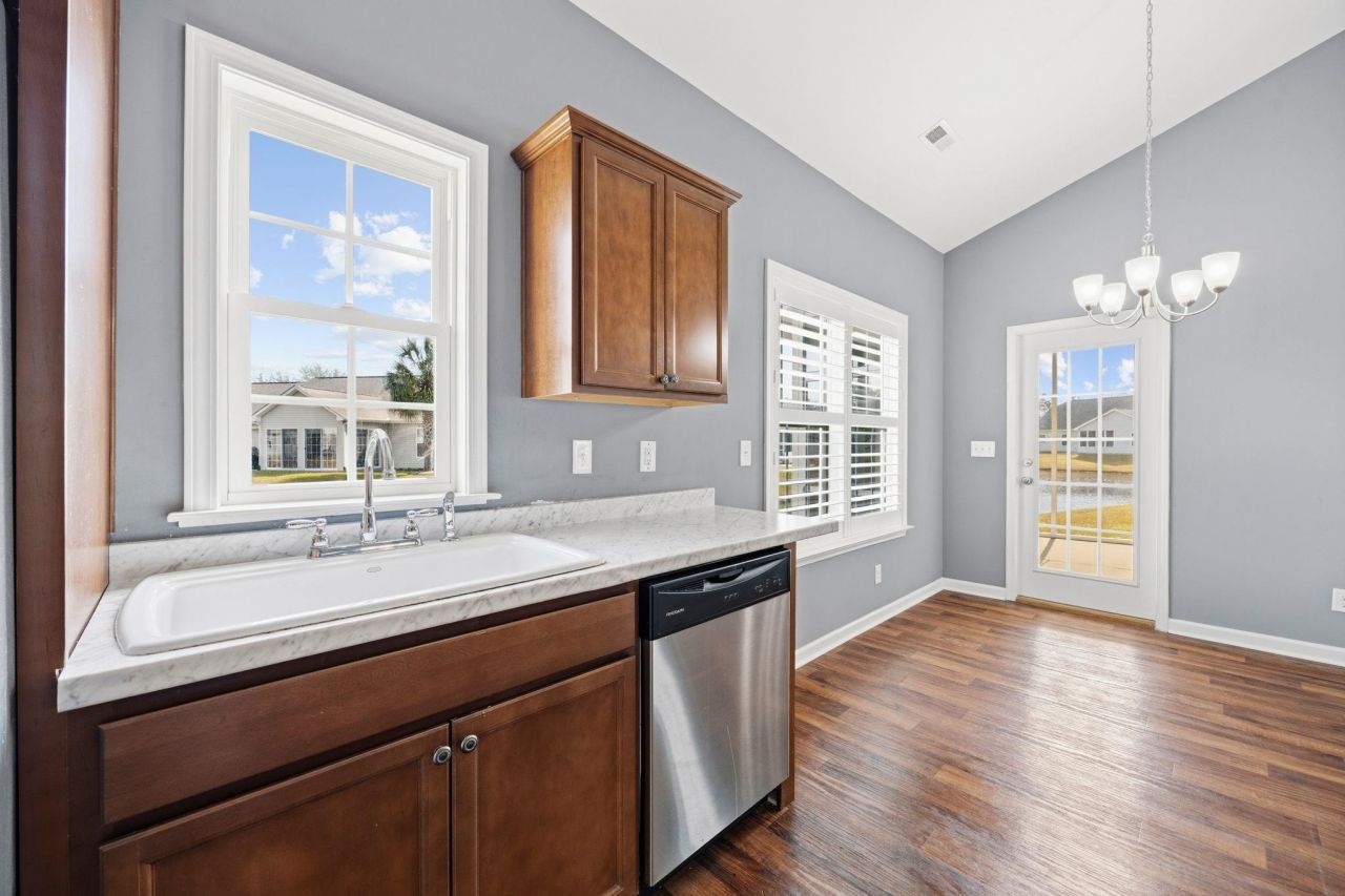 309 Oak Crest Circle Photo 13