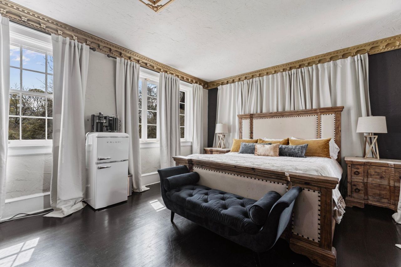 1503 Elm St. Photo 17