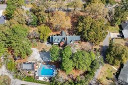1503 Elm St. photo 4